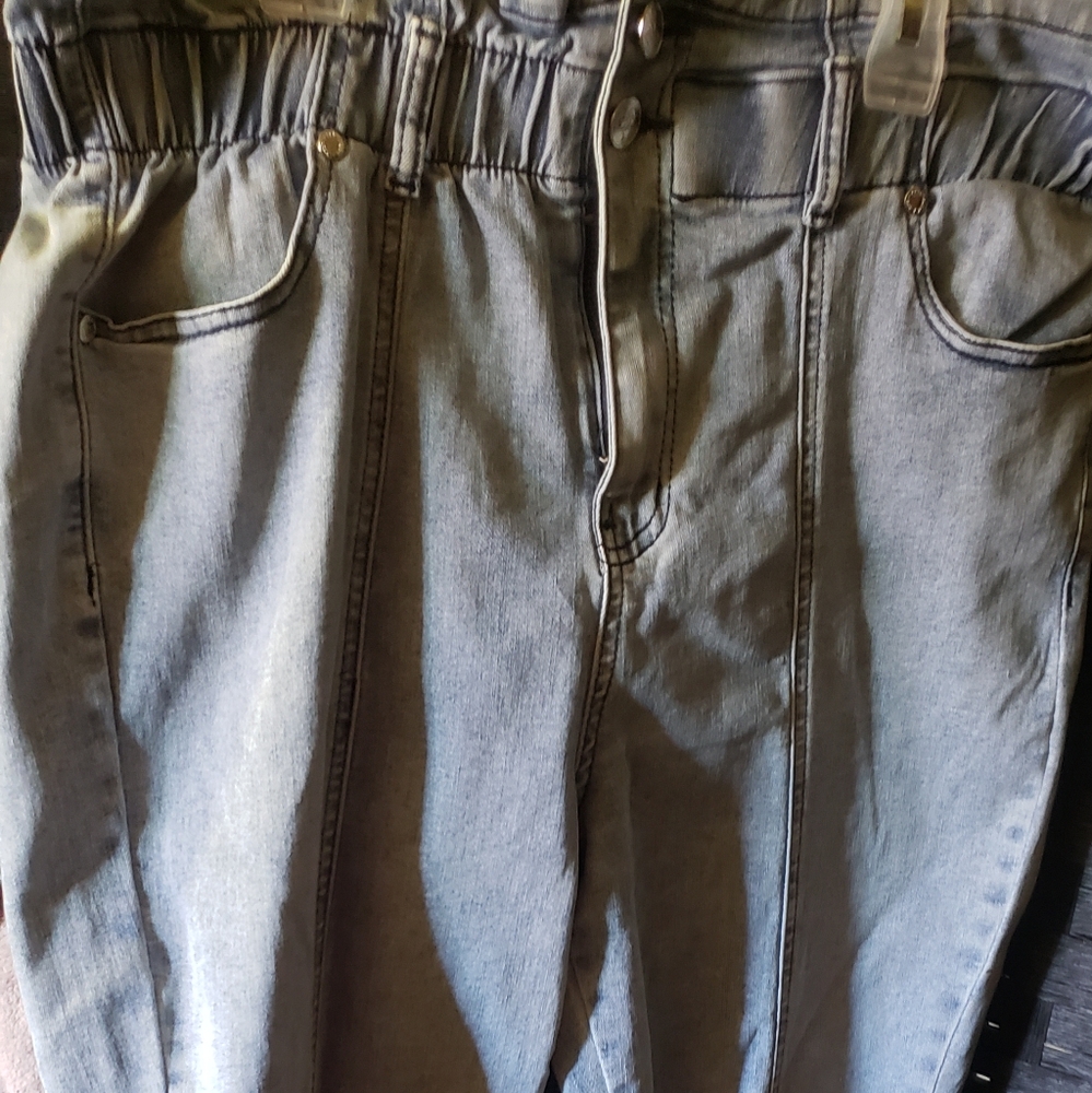 Celebrity ace Light blue stretchy jeans